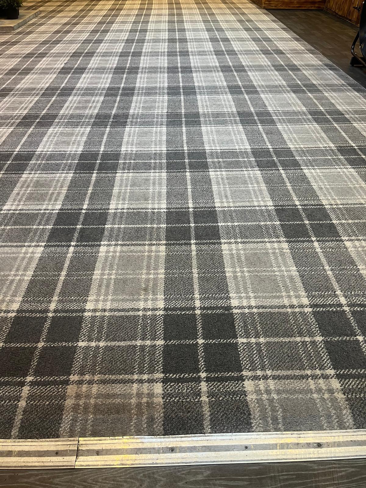 Carpet cleaning before and after photo 17